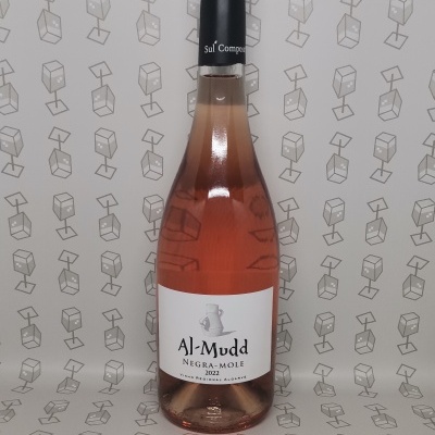 Garrafa de vinho rosé com etiqueta Al-Mudd NEGRA-MOLE 2022