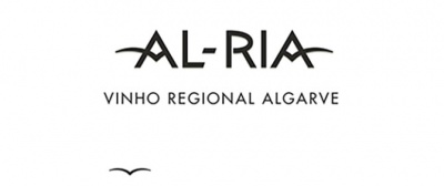 Texto AL-RIA e VINHO REGIONAL ALGARVE em fundo branco
