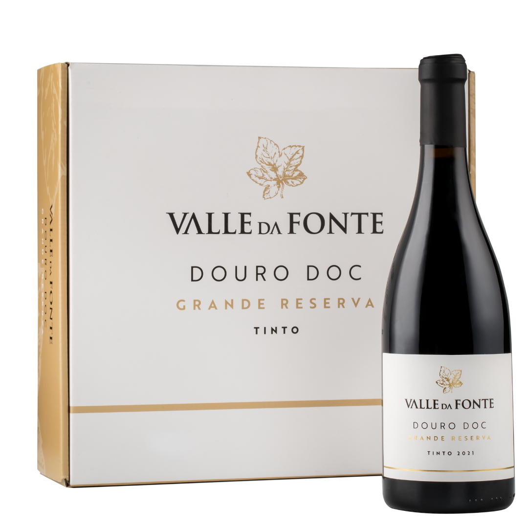 Garrafa de vinho tinto Valle da Fonte com caixa de vinho