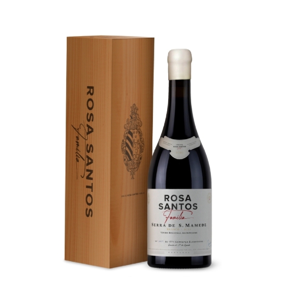 Garrafa de vinho tinto Rosa Santos com caixa de madeira