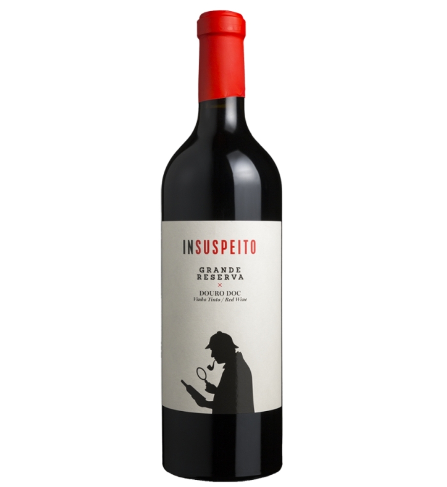 Garrafa de vinho tinto INSUSPEITO com rótulo branco e ilustração de Sherlock Holmes