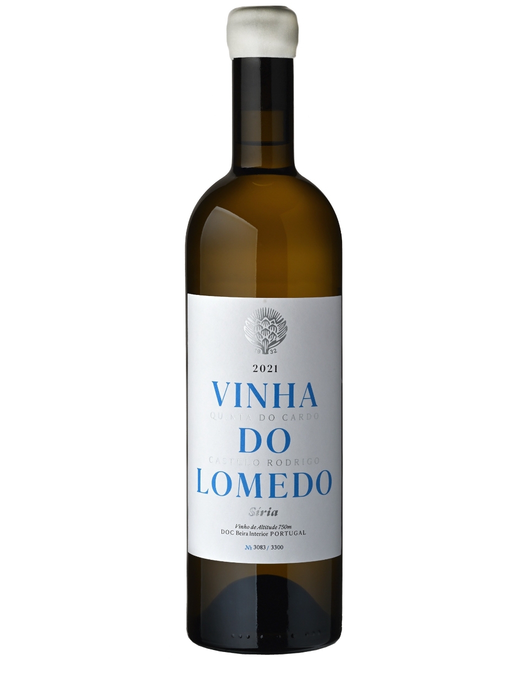 Garrafa de vinho branco Vinha do Lomedo com rótulo branco e texto azul