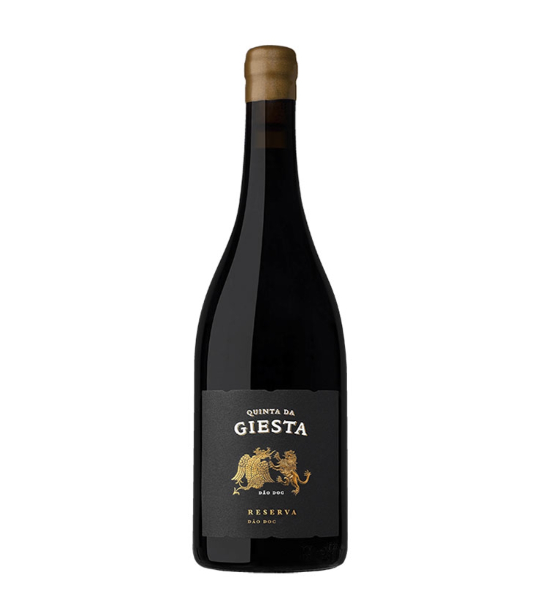 Garrafa de vinho tinto com rótulo preto e texto dourado QUINTA DA GIESTA reserva