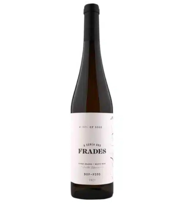 Garrafa de vinho com rótulo branco A CUECA DOS FRADES DOP-PICO 2022