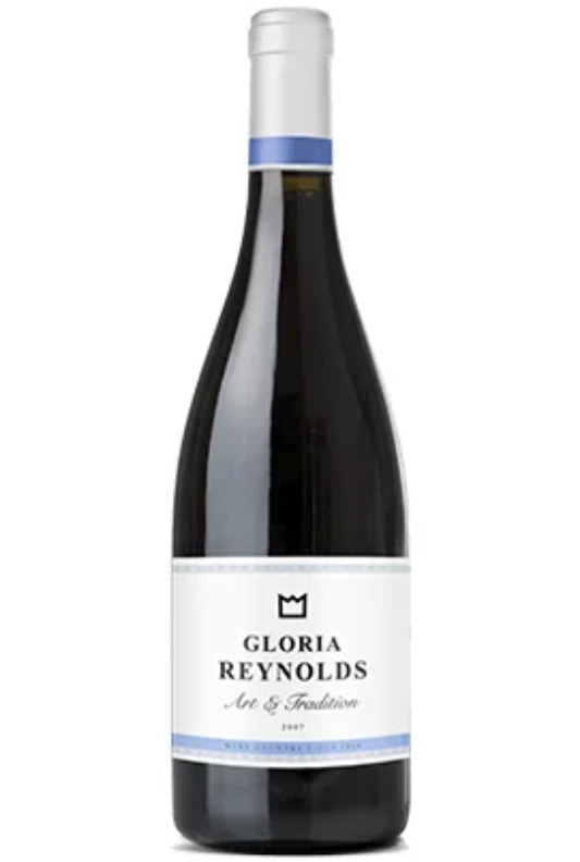 Garrafa de vinho tinto com rótulo branco e faixa azul