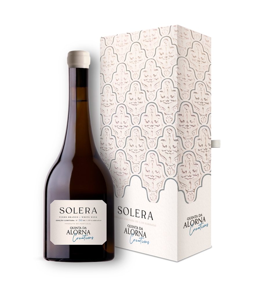 Garrafa de vinho branco Solera com caixa decorada