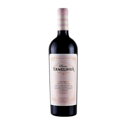Garrafa de vinho tinto Dona Ermelinda com rótulo branco e tampa rosegold