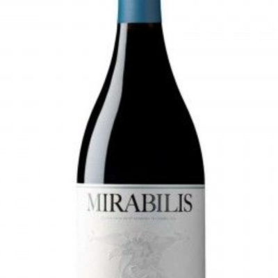 Garrafa de vinho tinto MIRABILIS com rótulo branco e cápsula azul