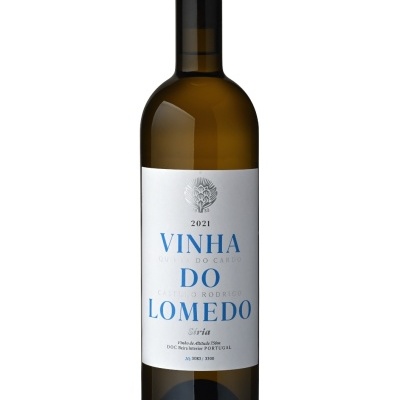 Garrafa de vinho branco Vinha do Lomedo com rótulo branco e texto azul