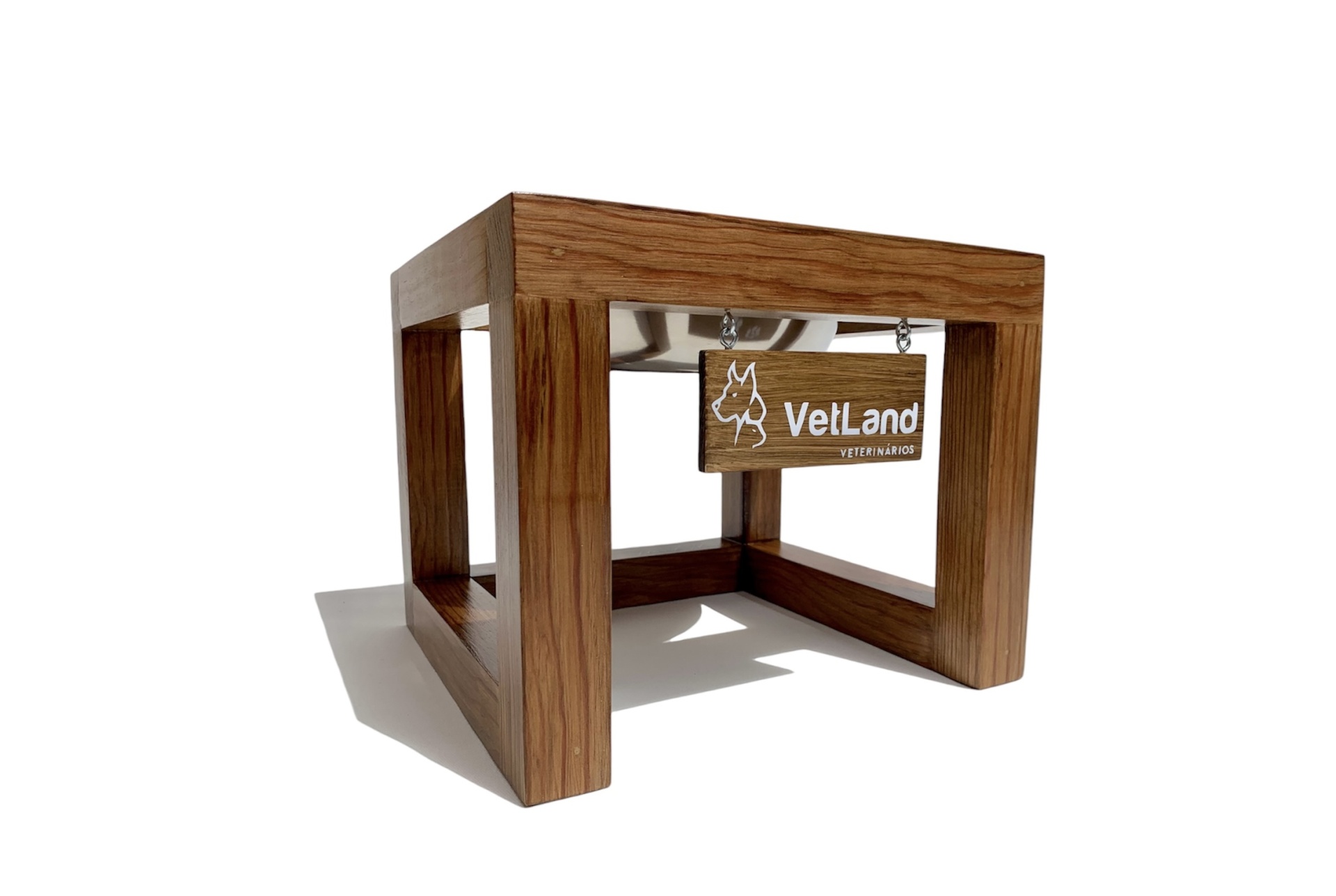 Suporte para animais em madeira com placa VetLand pendurada