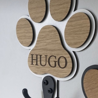 Gancho de parede em forma de pata de animal com nome HUGO