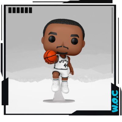 Figura Funko Pop jogador de basquetebol com fato branco Spurs número 44 e bola laranja.