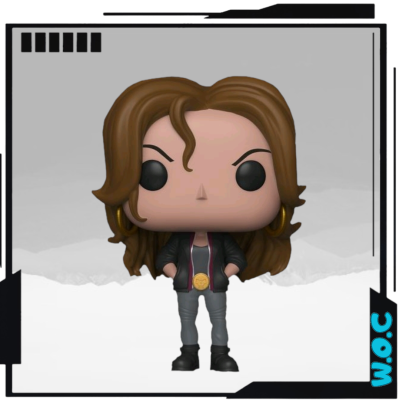 Figura Funko Pop de personagem feminina com casaco e calças cinzentas