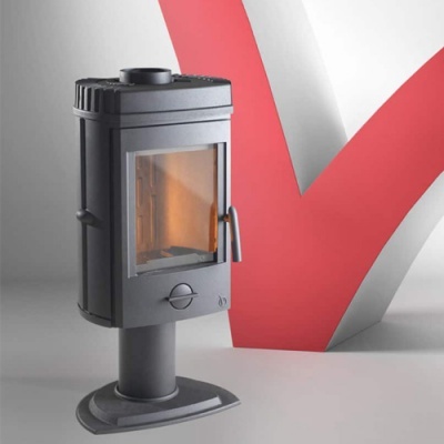 Lareira portátil de metal preto com porta de vidro