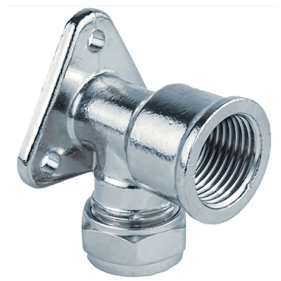 Conector metálico prateado em forma de cotovelo com base triangular