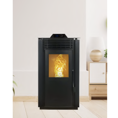 Estufa de pellets preta com vidro mostrando chama em sala clara