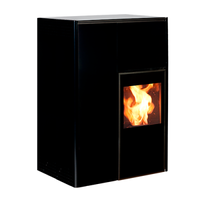 Lareira preta com vidro e fogo aceso