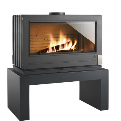Lareira a lenha moderna metal preto com chama visível