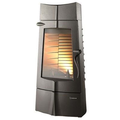 Lareira a pellet preta com vidro frontal e design moderno