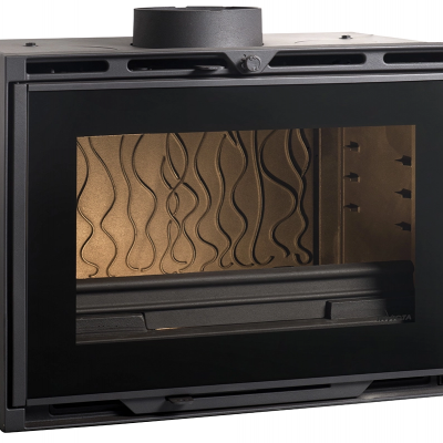 Lareira embutida em metal preto com porta de vidro temperado e interior cerâmico bege ondulado