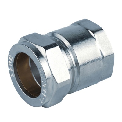 Conector metálico cromado para tubos com rosca