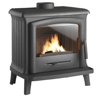 Lareira a lenha metálica preta com vidro frontal e fogo