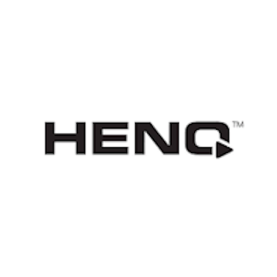 Logotipo preto da marca HENC com um símbolo de play no final