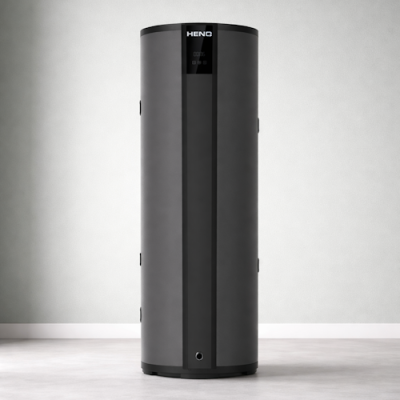 Coluna cilíndrica cinza escuro com painel preto e ecrã digital HENQ em fundo branco