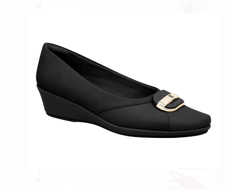 Sapato 700402 Sapato feminino preto com cunha e detalhe dourado frontal
