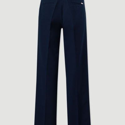 Calças azuis escuras com cós preto e bolsos traseiros