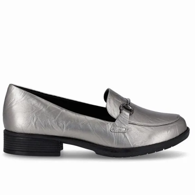 Sapato feminino mocassim prateado com salto baixo