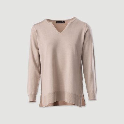 Camisola feminina bege de manga comprida com gola em V