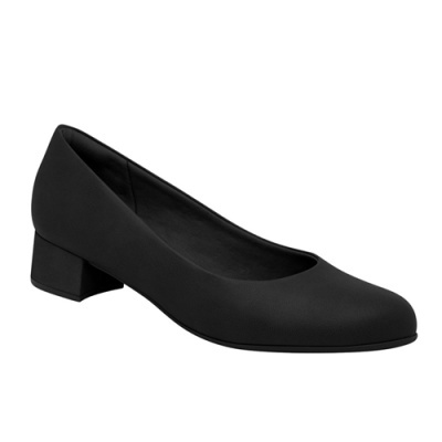 Sapato feminino preto de salto baixo quadrado