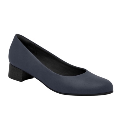 Sapato feminino azul com salto baixo preto