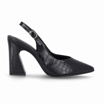 Sapato feminino preto de salto alto quadrado com padrão pele de crocodilo e tira ajustável com fivela