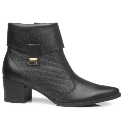 Bota preta de couro com detalhe metálico dourado PRADA