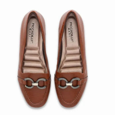 Sapatos mocassim castanhos com aplique metálico prateado e interior acolchoado