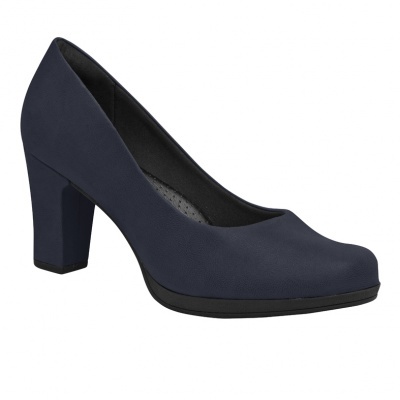 sapato azul escuro de salto alto com sola preta