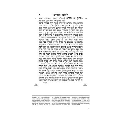 Página de livro com texto em hebraico e notas em inglês e espanhol na base.