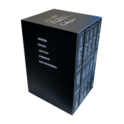 Caixa preta com conjunto de quatro livros intitulados Torá Rashi Comentado em português.