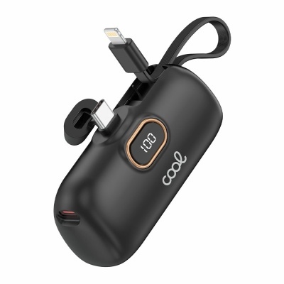 Carregador portátil preto com visor digital e cabos integrados