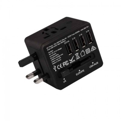 Adaptador de viagem elétrico preto com portas USB e diferentes entradas para tomadas internacionais