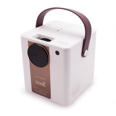 Projetor LED portátil branco com alça castanha e lente preta