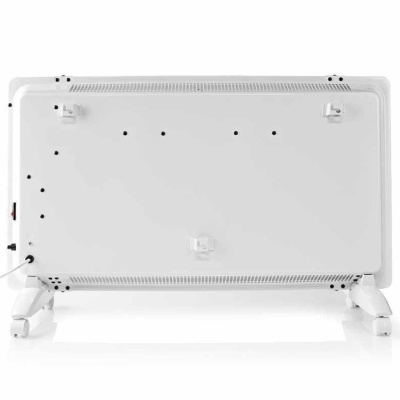 Radiador elétrico branco com rodízios e cabo ligado visto de trás