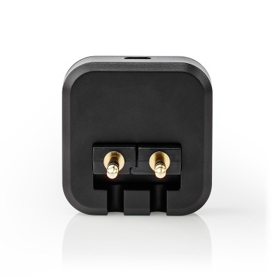 Adaptador de tomada preto com dois pinos dourados