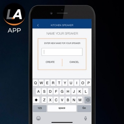 Ecrã de smartphone com aplicação para nomear uma coluna de som