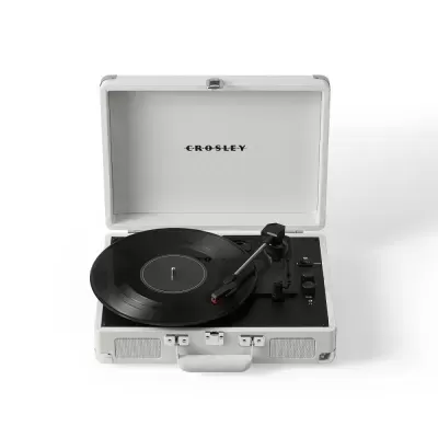 gira-discos portátil branco CROSLEY com prato preto e controles