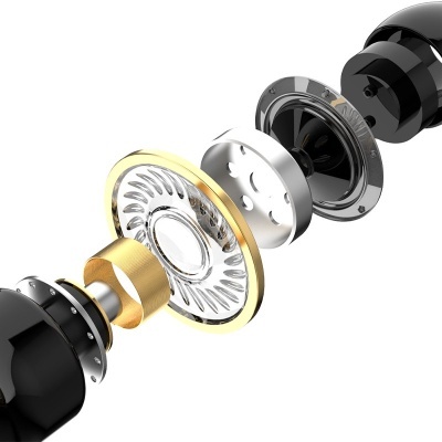 Alto-falante modular desmontado em várias peças visíveis