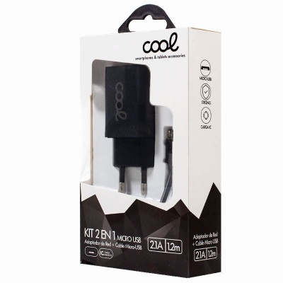 Adaptador de rede preto com cabo Micro USB em embalagem branca e preta com texto e ícones