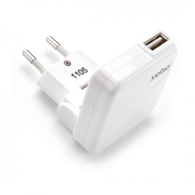 adaptador de tomada branco com dois pinos e porta USB